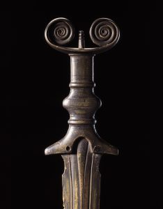 Vollgriffschwert aus Bronze mit Antennengriff und doppeltem Spiralknauf, 9. Jh. v.u.Z. (c) Landesmuseum Württemberg, Stuttgart. Foto: Peter Frankenstein, Hendrik Zwietasch